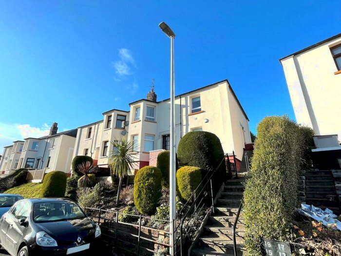 2 Bedroom Flat To Rent In Kinloch Terrace, Dundee, DD3
