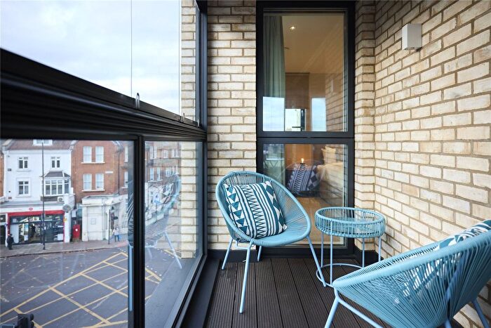 1 Bedroom Flat To Rent In Patcham Terrace, London, SW8