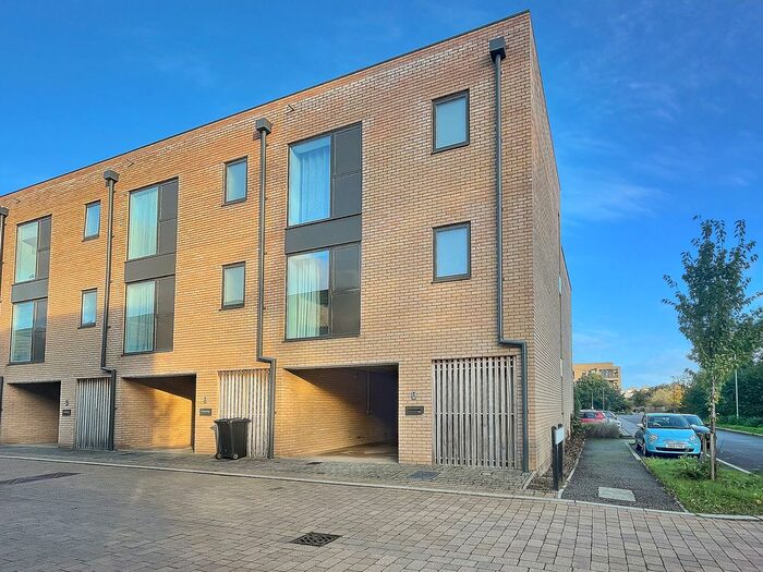 3 Bedroom End Of Terrace House To Rent In Clay Farm Drive, Trumpington, Cambridge, CB2