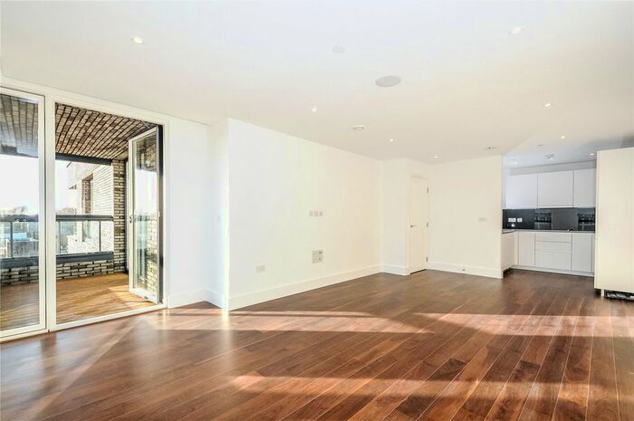 2 Bedroom Flat To Rent In Upper Richmond Road, Putney, London, SW15