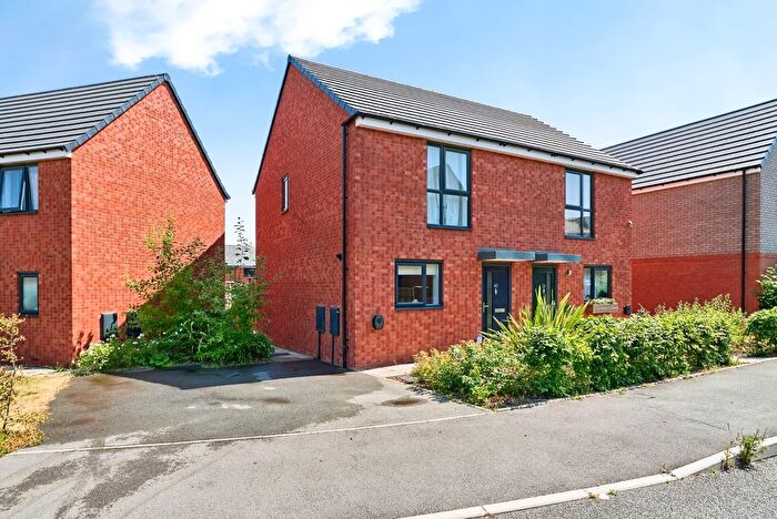 2 Bedroom Semi Detached House For Sale In Bluebell Crescent, Walsall, West Midlands, WS3