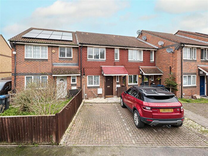 3 Bedroom Terraced House For Sale In Bennetts Close, Mitcham, CR4