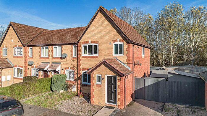 3 Bedroom End Terrace House For Sale In Wood View, Brampton, Huntingdon., PE28