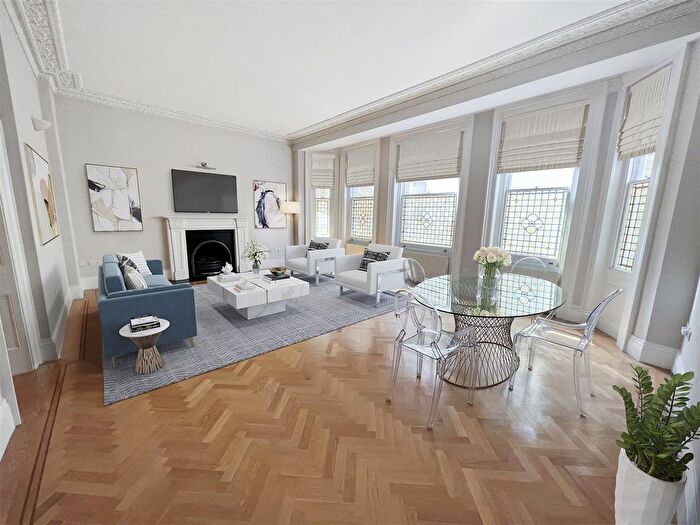 2 Bedroom Flat To Rent In Queen's Gate Terrace, South Kensington, SW7