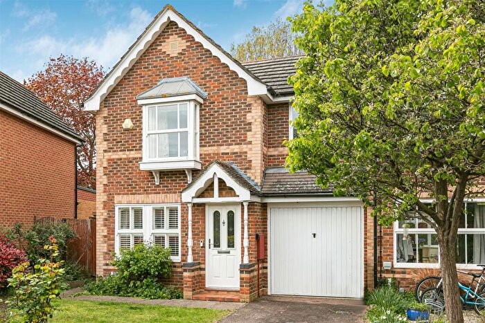 3 Bedroom Semi Detached House For Sale In Yeovilton Place, Kingston Upon Thames, KT2