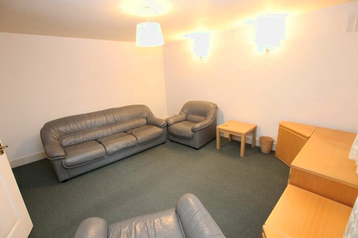 1 Bedroom Flat To Rent In Worple Road, Wimbledon, SW19