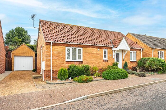 2 Bedroom Detached Bungalow For Sale In Orchard Close, Mundesley, NR11