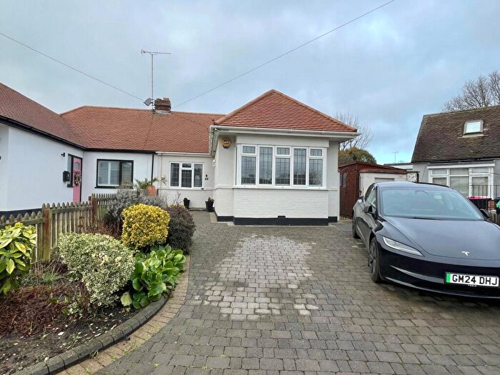2 Bedroom Bungalow To Rent In Blenheim Park Close, Leigh-on-Sea, Essex, SS9