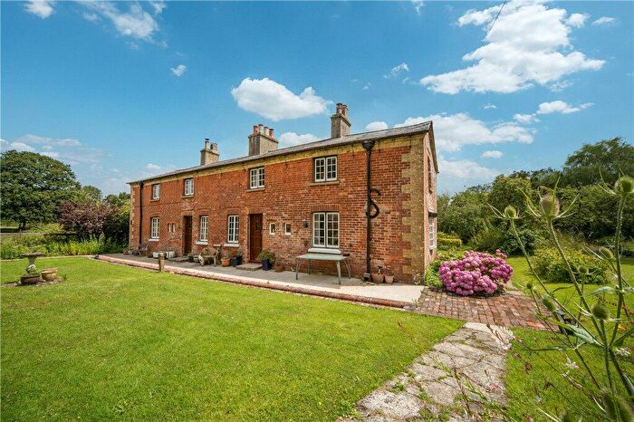 6 Bedroom Detached House For Sale In Barton Estate, East Cowes, Isle Of Wight, PO32