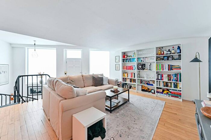 2 Bedroom Flat For Sale In Stockwell Green, Stockwell, London, SW9