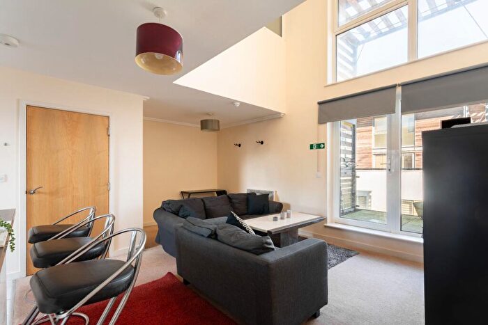 3 Bedroom Apartment For Sale In Horsted Court, Brighton, BN1