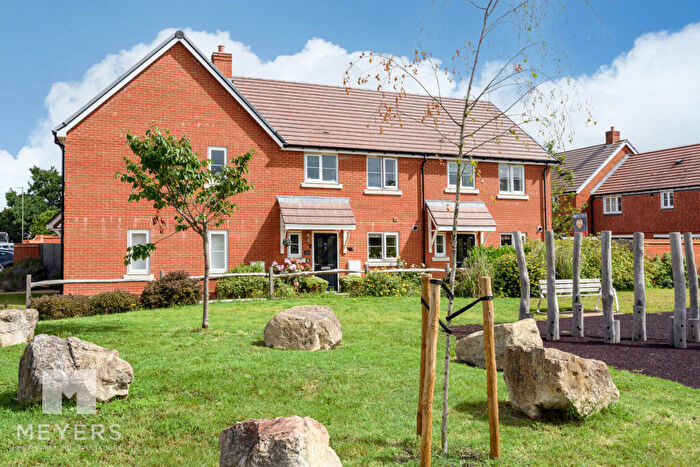 3 Bedroom Terraced House For Sale In Narrowleaf Drive, Ringwood, BH24