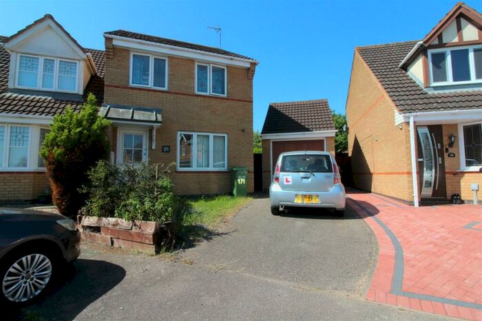 3 Bedroom Semi-Detached House To Rent In Bourton Way, Wellingborough, NN8