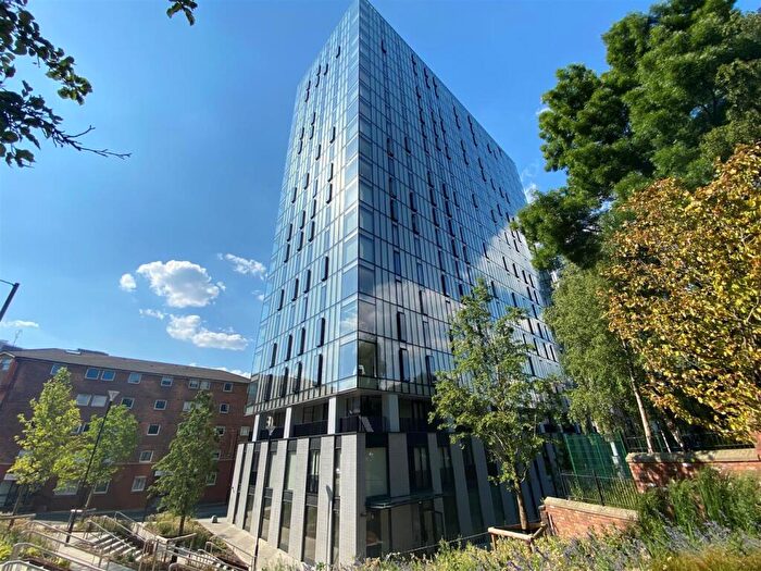 2 Bedroom Apartment To Rent In The Gate, Angel Meadows, Manchester, M4
