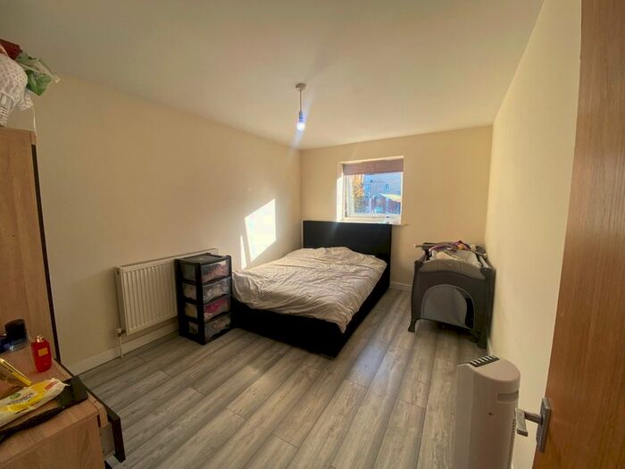 1 Bedroom Flat To Rent In George Street, Barking, IG11