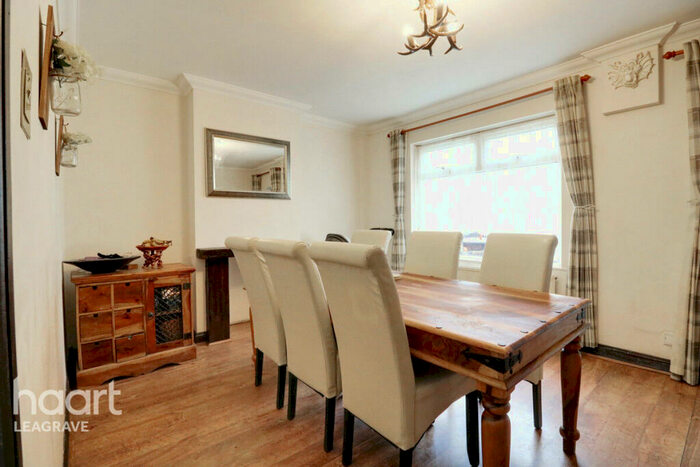 3 Bedroom Terraced House For Sale In Westmorland Avenue, Luton, LU3