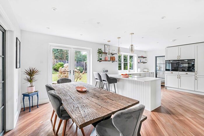 5 Bedroom Detached House For Sale In The Lindens, Hemel Hempstead, HP3