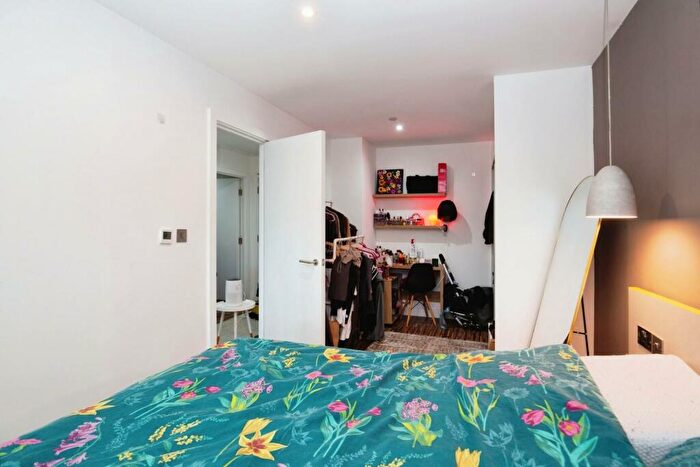 1 Bedroom Apartment For Sale In Chester Road, Old Trafford, Manchester, M16