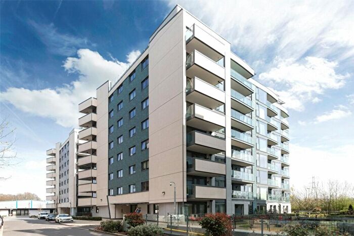 1 Bedroom Apartment To Rent In Kingfisher Heights, Waterside Way, London, N17