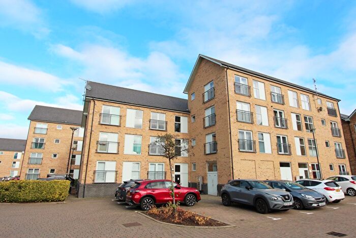 2 Bedroom Flat For Sale In Esparto Way, South Darenth, Kent, DA4