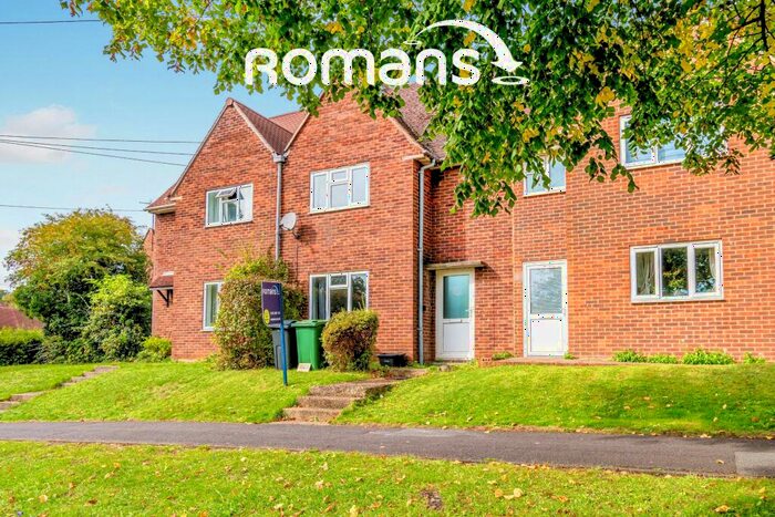 4 Bedroom Semi-Detached House To Rent In Stanmore, Winchester, SO22