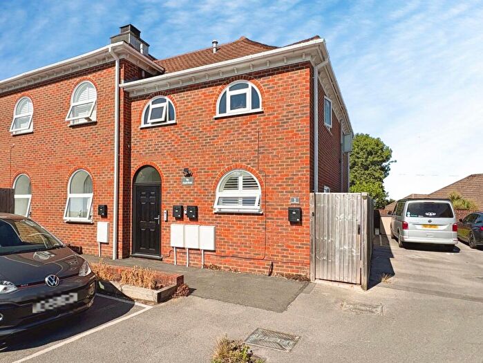 1 Bedroom Semi-Detached House For Sale In Church Lane East, Aldershot, Hampshire, GU11