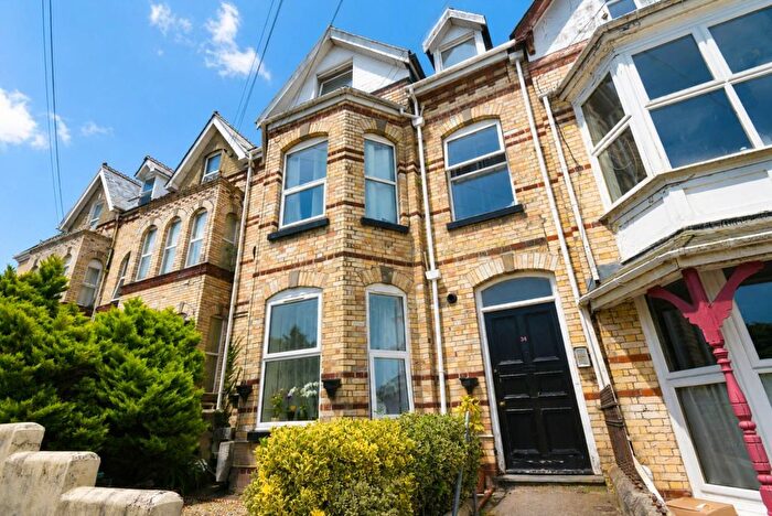 1 Bedroom Flat To Rent In Hills View, Barnstaple, EX32