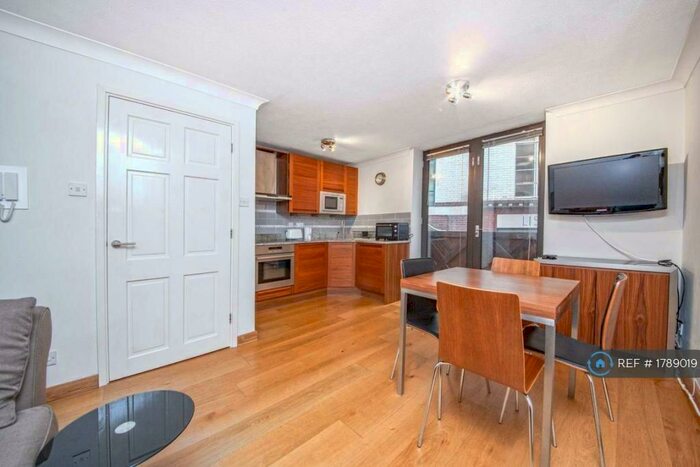 1 Bedroom Flat To Rent In Aldersgate Court, London, EC1A