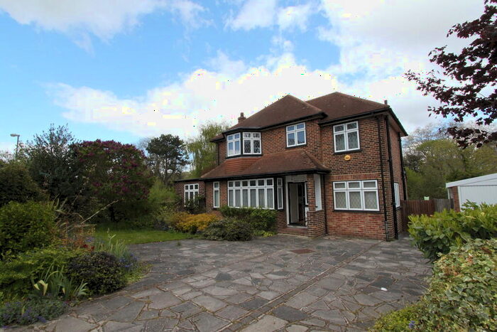 4 Bedroom Detached House To Rent In Crossmead, Mottingham, SE9