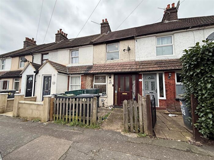 2 Bedroom Terraced House For Sale In Nelson Avenue, Tonbridge, TN9