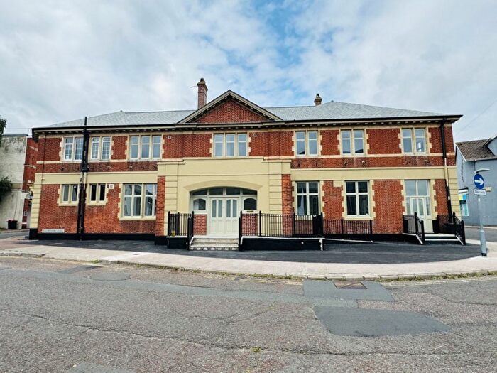 4 Bedroom Terraced House To Rent In Commercial Road, Paignton, TQ4