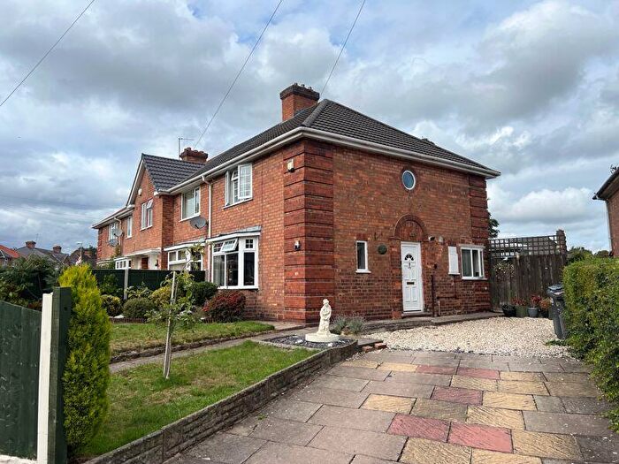3 Bedroom Semi-Detached House For Sale In Sidcup Road, Kingstanding, Birmingham, B44