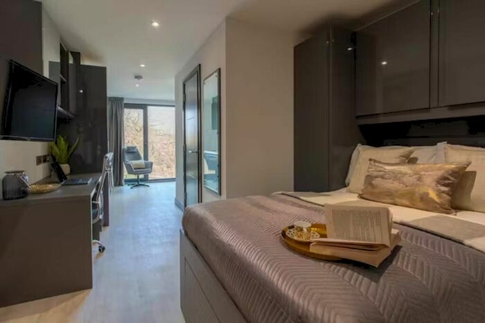 1 Bedroom Flat To Rent In Students - The Residence, - St Columba's Cl, Coventry, CV1