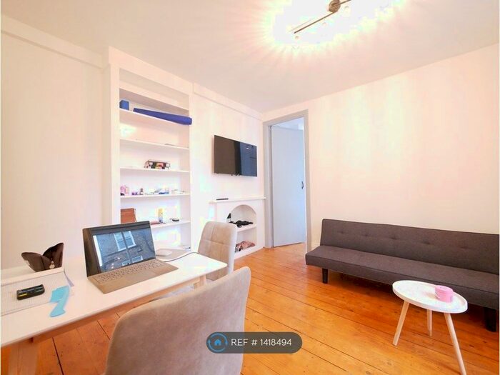 1 Bedroom Flat To Rent In St. Stephens Crescent, London, W2