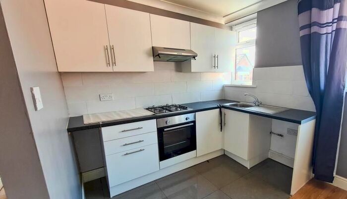 1 Bedroom Flat To Rent In Beeches Road, Rowley Regis, B65