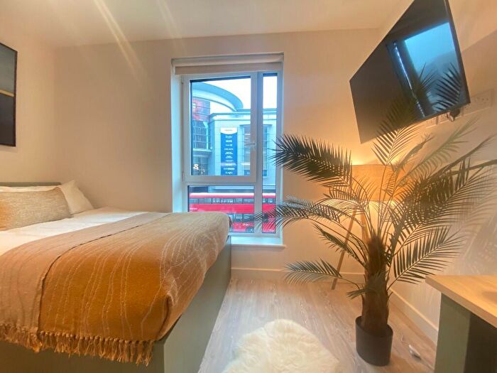 Studio To Rent In Clarence Street, Kingston Upon Thames, Surrey, KT1