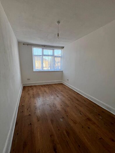 3 Bedroom Flat To Rent In Barking, IG11