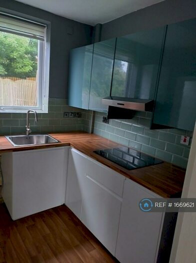 2 Bedroom Terraced House To Rent In Penrith Road, Sheffield, S5