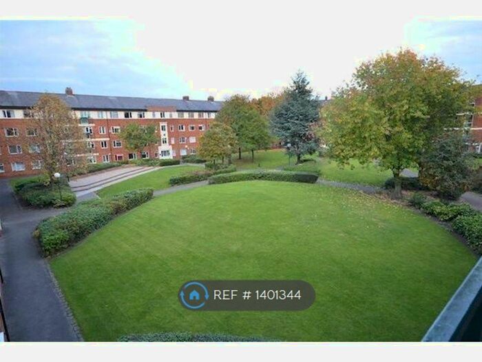 2 Bedroom Flat To Rent In Melmerby Court, Salford, M5