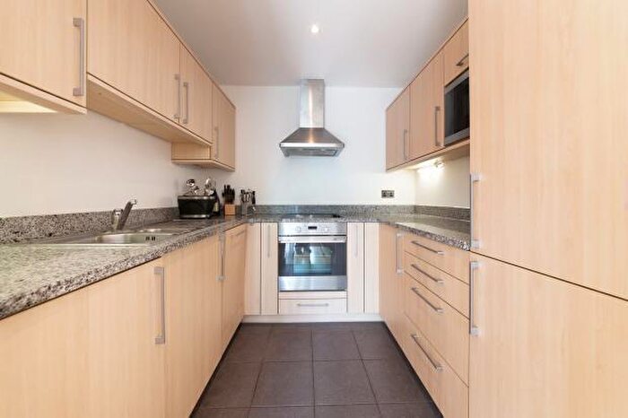 1 Bedroom Flat To Rent In Western Gateway, London, E16