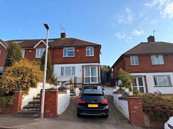 3 Bedroom Semi Detached House For Sale In Broom Hill Road, Rochester, ME2