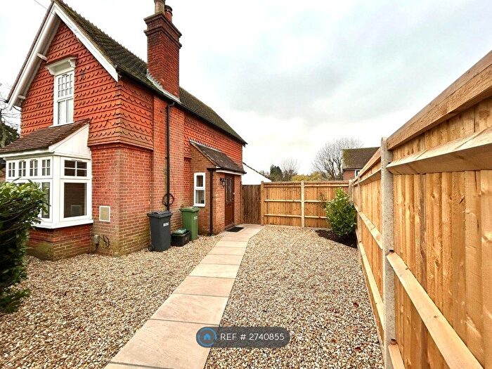 3 Bedroom Detached House To Rent In Deans Lane, Walton On The Hill, Tadworth, KT20