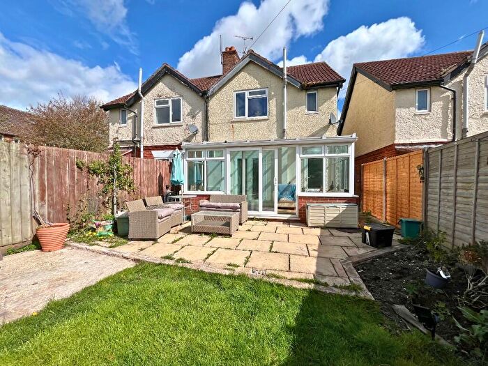 3 Bedroom Semi-Detached House For Sale In Wantage Road, Great Shefford, RG17