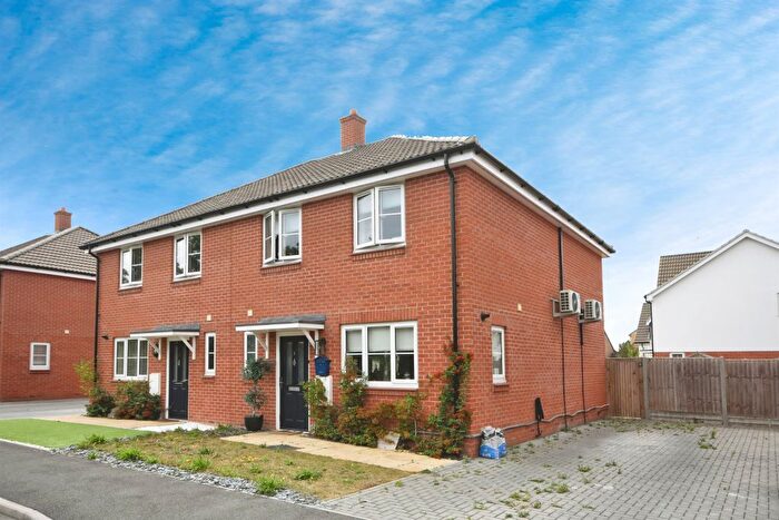 3 Bedroom Semi-Detached House For Sale In The Close, Cressing, Braintree, CM77