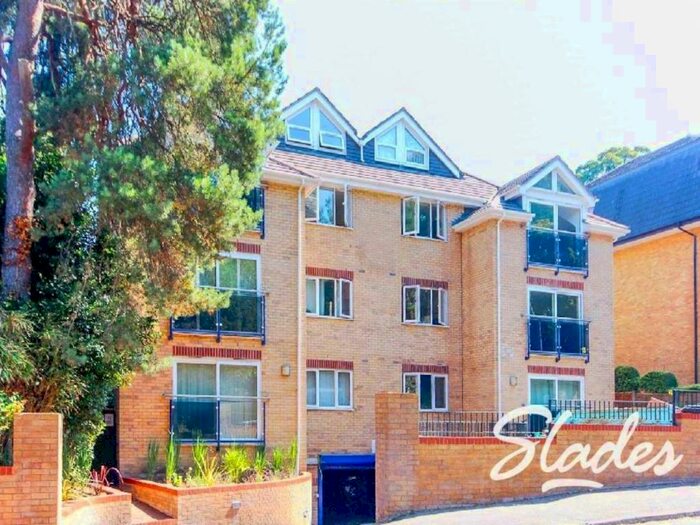 2 Bedroom Apartment To Rent In Cambridge Road, Bournemouth, Dorset, BH2