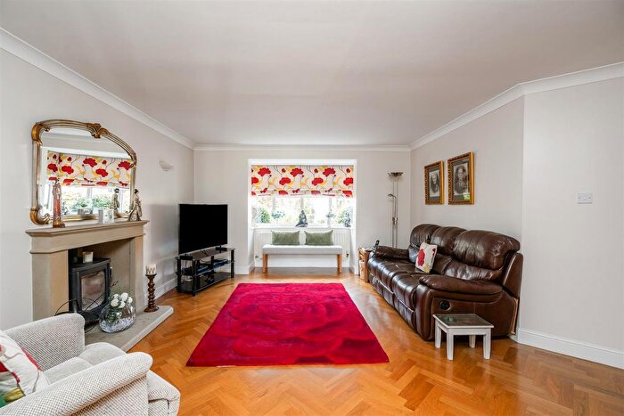 5 Bedroom Detached House For Sale In Glendon Way, Dorridge, Solihull, B93