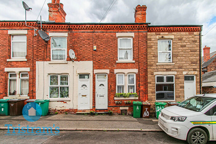 3 Bedroom Barn Conversion To Rent In Baden Powell Road, Nottingham, NG2