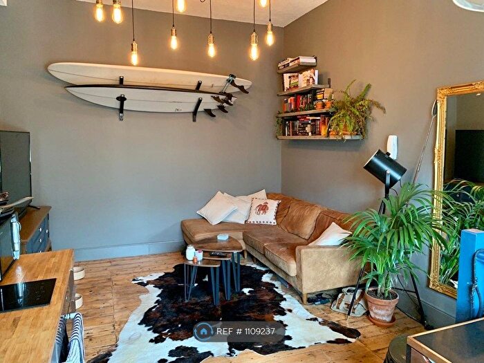 1 Bedroom Flat To Rent In Brunswick Place, Hove, BN3