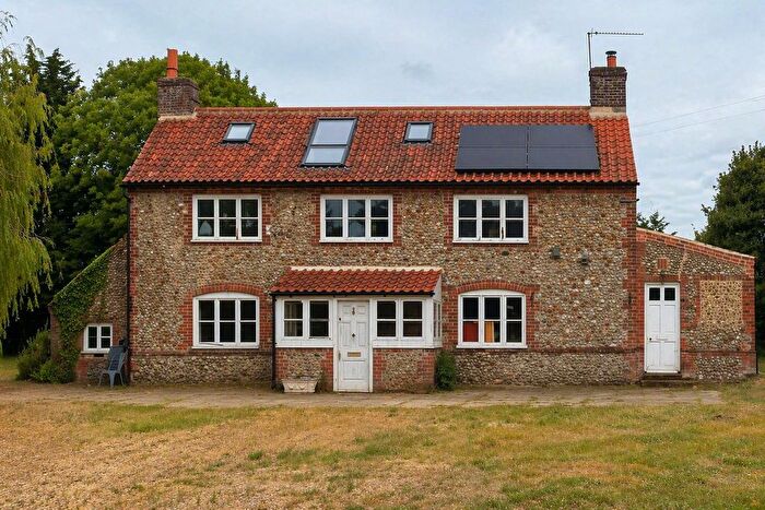 5 Bedroom Detached House For Sale In Baconsthorpe Road, Hempstead, Holt, NR25
