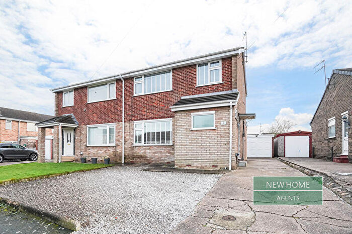 3 Bedroom Semi Detached House For Sale In Wentworth Close, Willerby, Hull, HU10